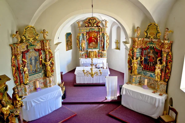 Križevci Aziz Marko Kilisesi altar — Stok fotoğraf