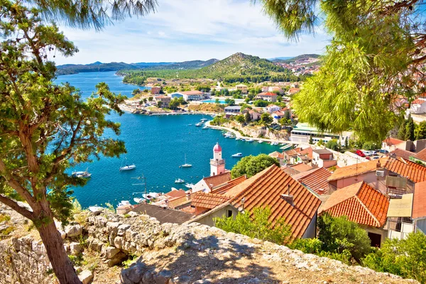 Ville de Sibenik vue sur la côte — Photo