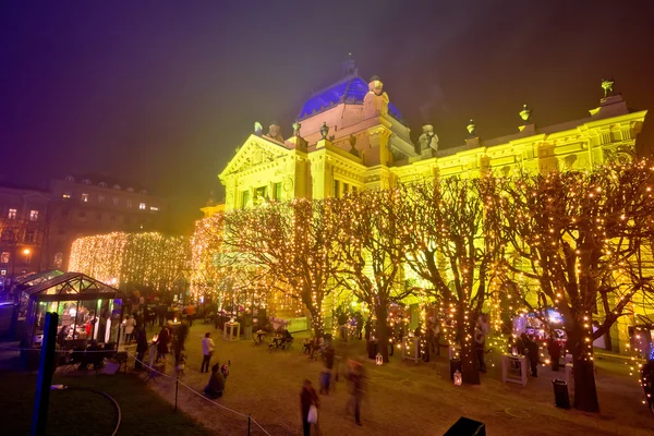 Tomislav placu w Zagrzebiu advent Zobacz — Zdjęcie stockowe