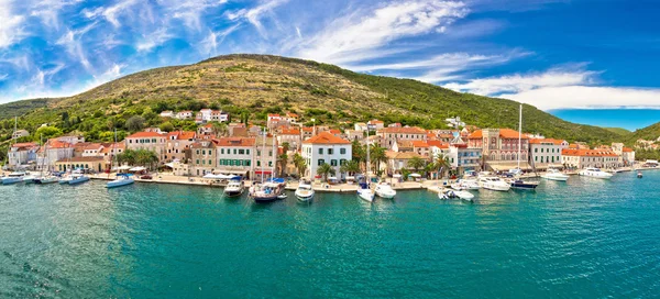 Island of Vis seafront panorama — Stock Photo, Image