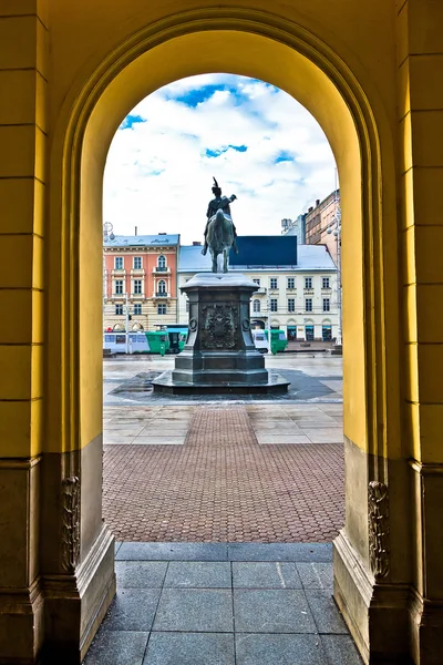 Видом на Загреб Центрального аркадна квадратні — стокове фото
