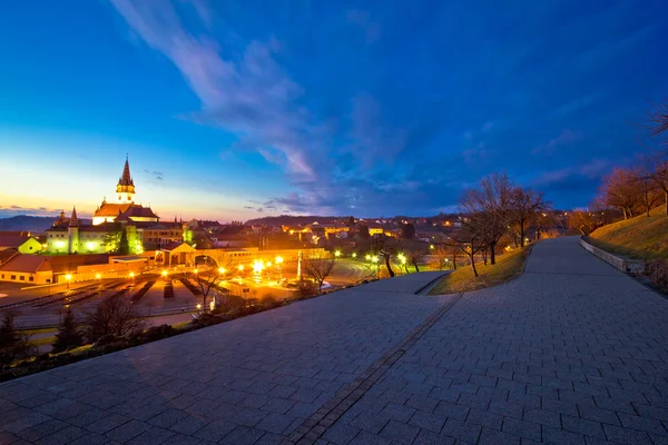 Santuario Marija Bistrica y vista nocturna del calvario — Foto de Stock