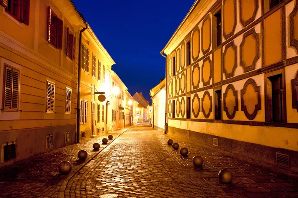 Ciudad de Varazdin noche histórica de la calle —  Fotos de Stock