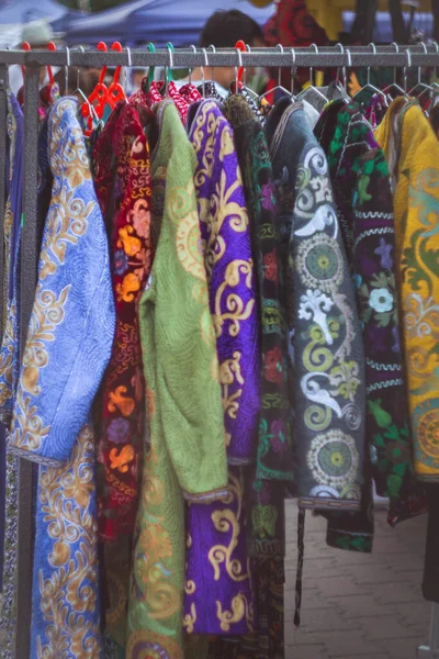 Doğu pazarındaki ulusal kıyafetler Doğu Kaftan