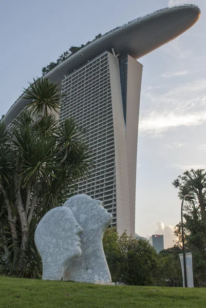 Marina Bay Sands içinde belgili tanımlık geçmiş görünümünü Singapur 2016-07-02 akşam