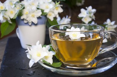 Fincan çay Yasemin ve çiçeklenme ile Yasemin şube