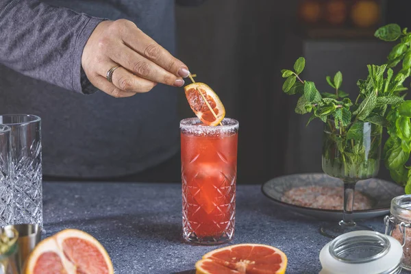 Real Woman Preparing Pink Grapefruit Mezcal Paloma Cocktail Highball Glass — Stock Photo, Image