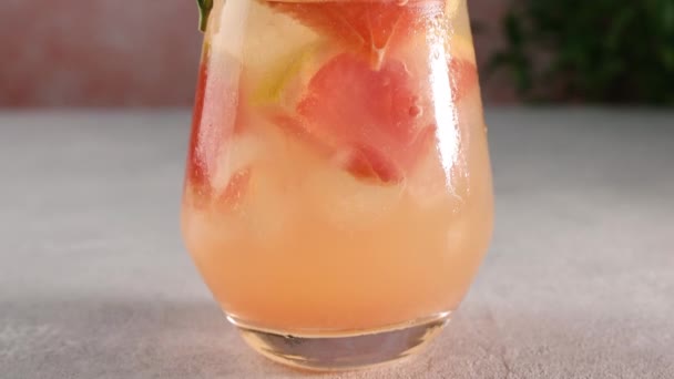 Tequila Cocktail Cold Lemonade Grapefruit Juice Tinted Aroma Fresh Sprig — Stock Video