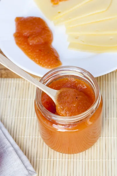 Homemade apple and pepper to cheese confiture, closeup, selective focus — Stock Photo, Image