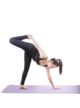siyah vücut yoga oturan takım elbise giyen Asyalı kadın portresi 
