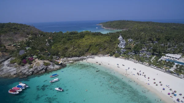 Luftaufnahme der Insel Raka Hafen andaman Meer phuket südlichen o — Stockfoto