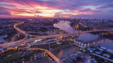 bhumiphol işleniyor, bangkok dramatik gökyüzü güzel hava görünümü