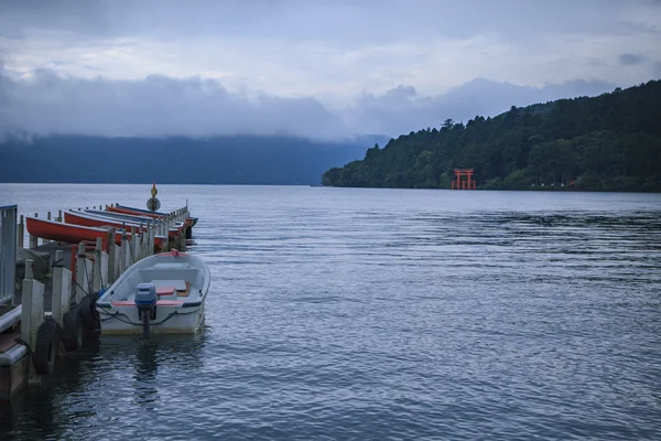 Segelboot im Hafen in Hagone Lake wichtiges Reiseziel — Stockfoto