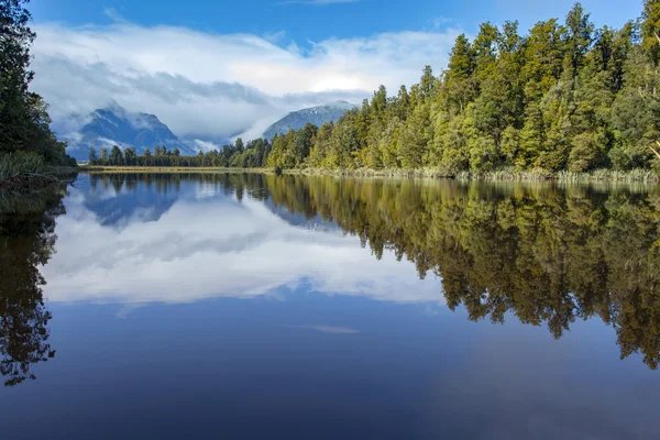 Schöne Landschaft des Matheson-Sees wichtiges Reiseziel — Stockfoto