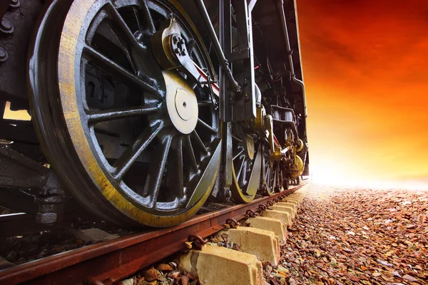 Iron wheels of stream engine locomotive train on railways track — Stock Photo, Image