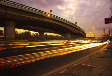 asfalt yollar güzel d karşı çalışan araç aydınlatma