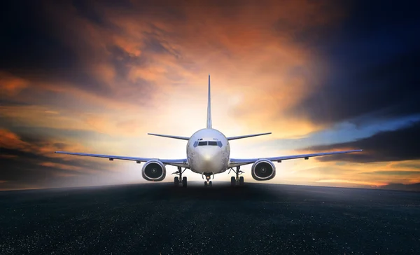 Air plane preparing to take off on airport runways use for air t — Stock Photo, Image