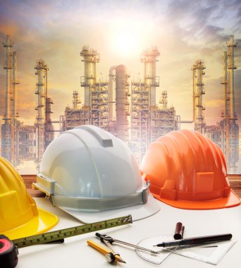 mühendis çalışma tablosu planı, ev modeli ve yazma aracı ekipmanları