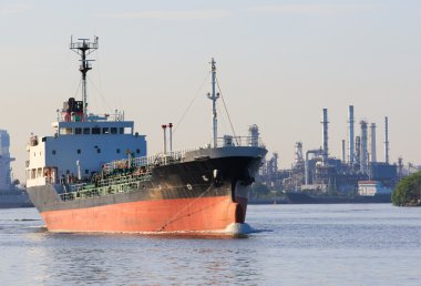 Petrol gaz konteyner gemisi ve petrol rafineri tesisi sanayi est