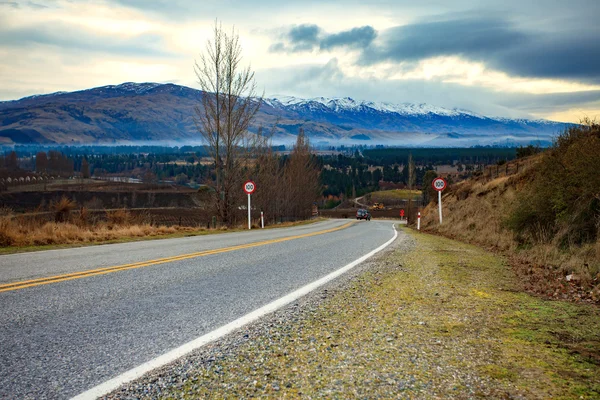 ニュージーランド南島での田舎道の美しい景観 — ストック写真