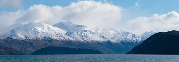 Panorama mountain view beautiful look out of lake wanaka winter — Stock Photo, Image