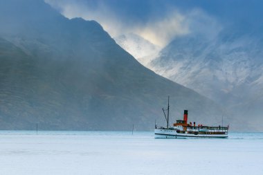 wakatipu Gölü kraliçesi şehir güneyde yüzen eski geleneği tekne