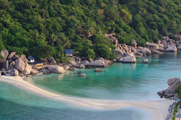 Isola di Nangyuan spiaggia Thailandia alla luce del mattino — Foto Stock