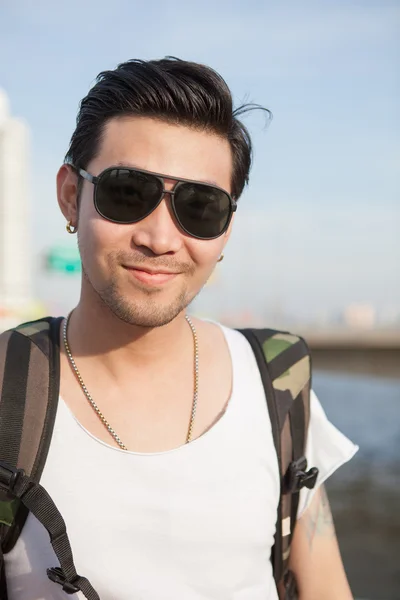 Ritratto testa colpo di asiatico uomo felice faccia — Foto Stock