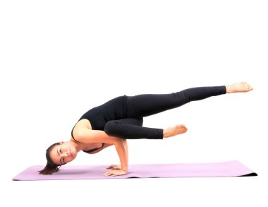 siyah vücut yoga oturan takım elbise giyen Asyalı kadın portresi 