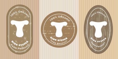 Kral istiridye mantar ikonu ve desenli üç logo yaması. Organik tarım mantarlı paketler için rozet. Rozetlerin farklı şekilleri. Çiftlik ürünleri amblemleri.