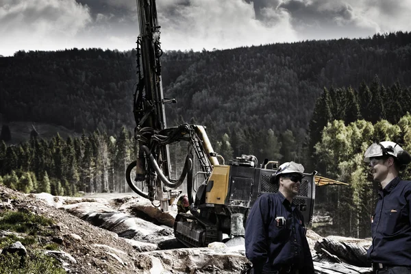 Industria della sabbiatura delle montagne e delle rocce — Foto Stock