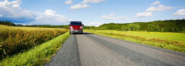 Largo tramo de carretera —  Fotos de Stock