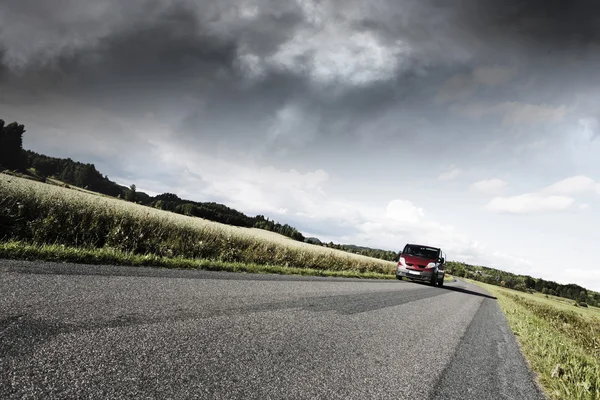 Car, 4x4, driving through a peaceful landscape — Stock Photo, Image