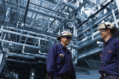 Petrol İşçileri boru hatları cionstructions içinde