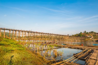 Sangkhlaburi bölgesinde, Kanchanabur ahşap köprü (Mon Köprüsü)