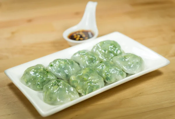 Steamed Dumpling stuffed with Garlic Chives and Taro and bamboo — Stock Photo, Image