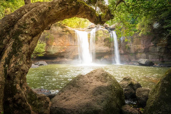 Floresta Profunda Bela Cachoeira Haew Suwat Cachoeira Parque Nacional Kao Imagem De Stock