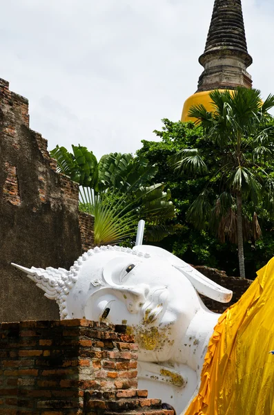 Old  Buddha statue in temple — Stock Photo, Image