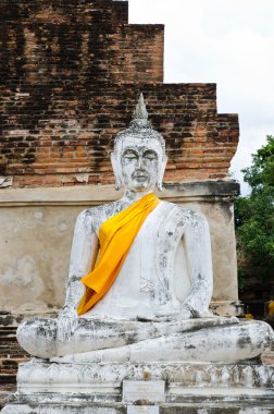 Temple eski Buda heykeli