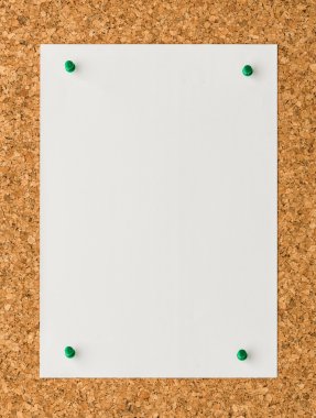beyaz kağıt Not yaprak yeşil itme ile pin cork board 