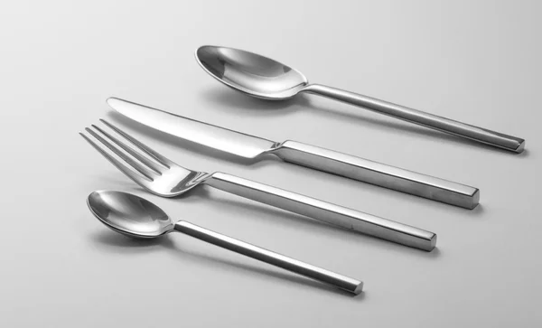 Juego de cubiertos con tenedor, cuchillo y cuchara — Foto de Stock