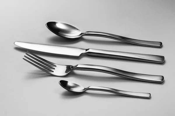 Posate con forchetta, coltello e cucchiaio — Foto Stock