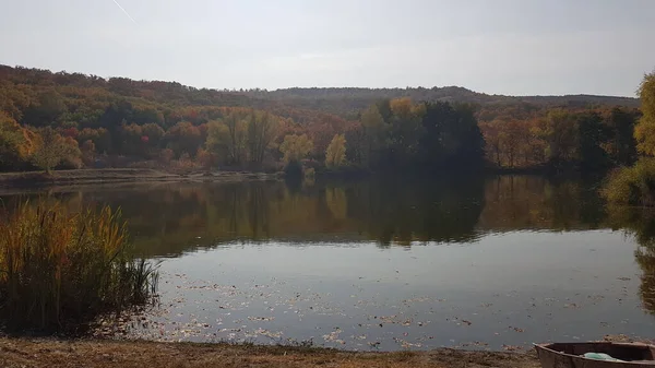 Pesca Filatura Sul Fiume — Foto Stock