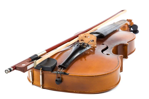 Violino e arco sobre um fundo branco . — Fotografia de Stock