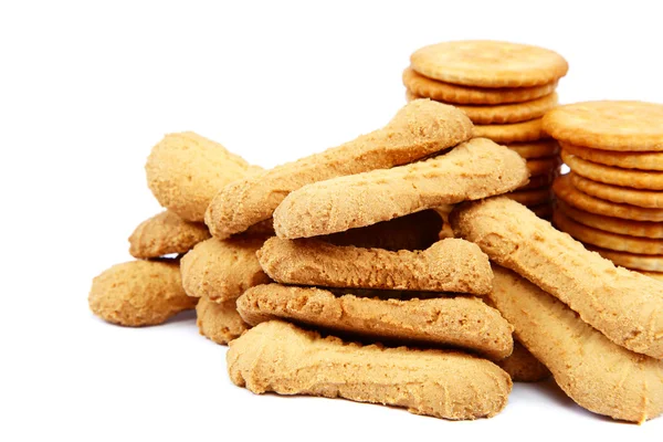 Pilha de biscoitos cracker em um fundo branco . — Fotografia de Stock