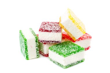 Beyaz arka plan üzerinde izole tatlı renk şeker.