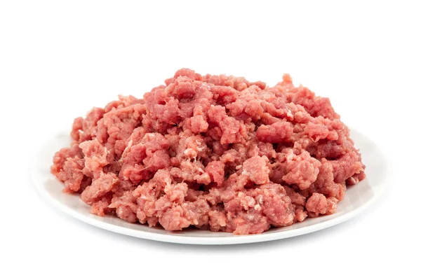 Carne macinata su fondo bianco . — Foto Stock