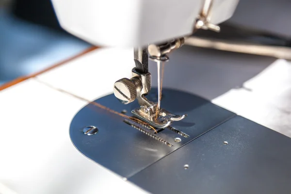 Sewing machine and fabric close up — Stock Photo, Image