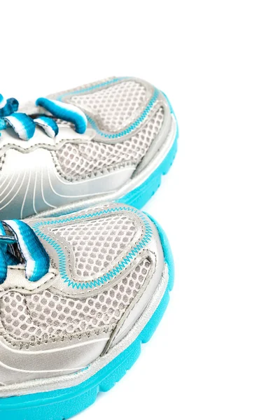 Beyaz arkaplanda izole edilmiş spor ayakkabılar — Stok fotoğraf
