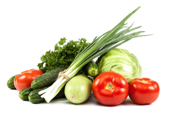Verse groenten op een witte achtergrond. — Stockfoto
